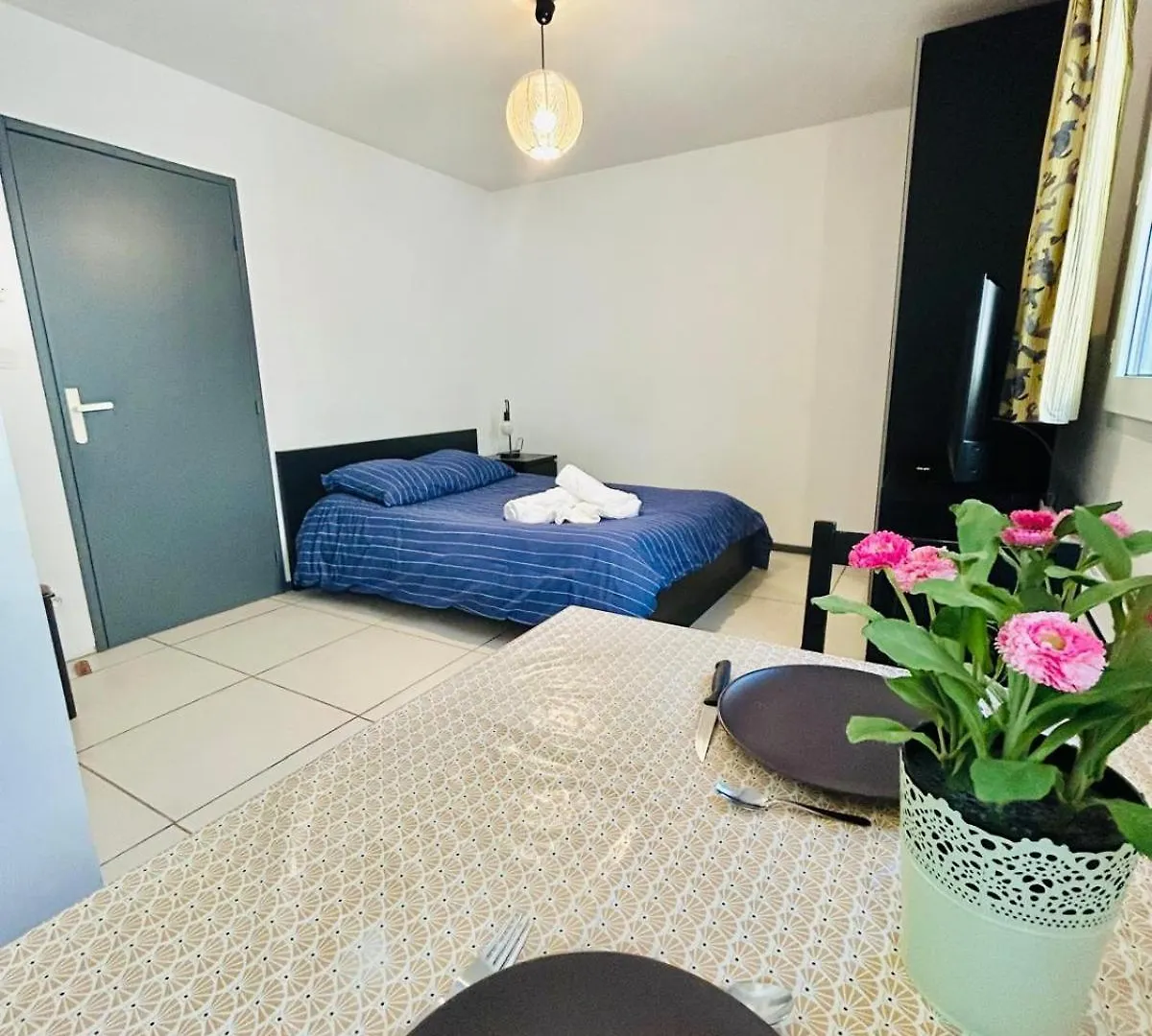 Apartament Studio Thermotel 308 Saint-Martin-dʼUriage Francja